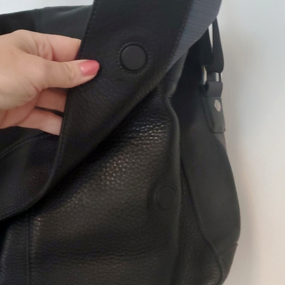 NWOT Bosca messenger bag, black - Picture 12 of 15